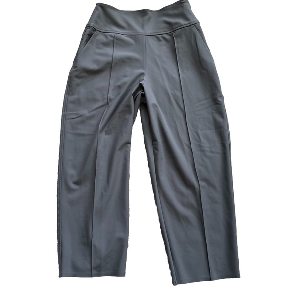 ATHLETA Stellar Wide Crop Pant Sizes 6 and 4 Trendy Stylish Active Athletic - Picture 10 of 15